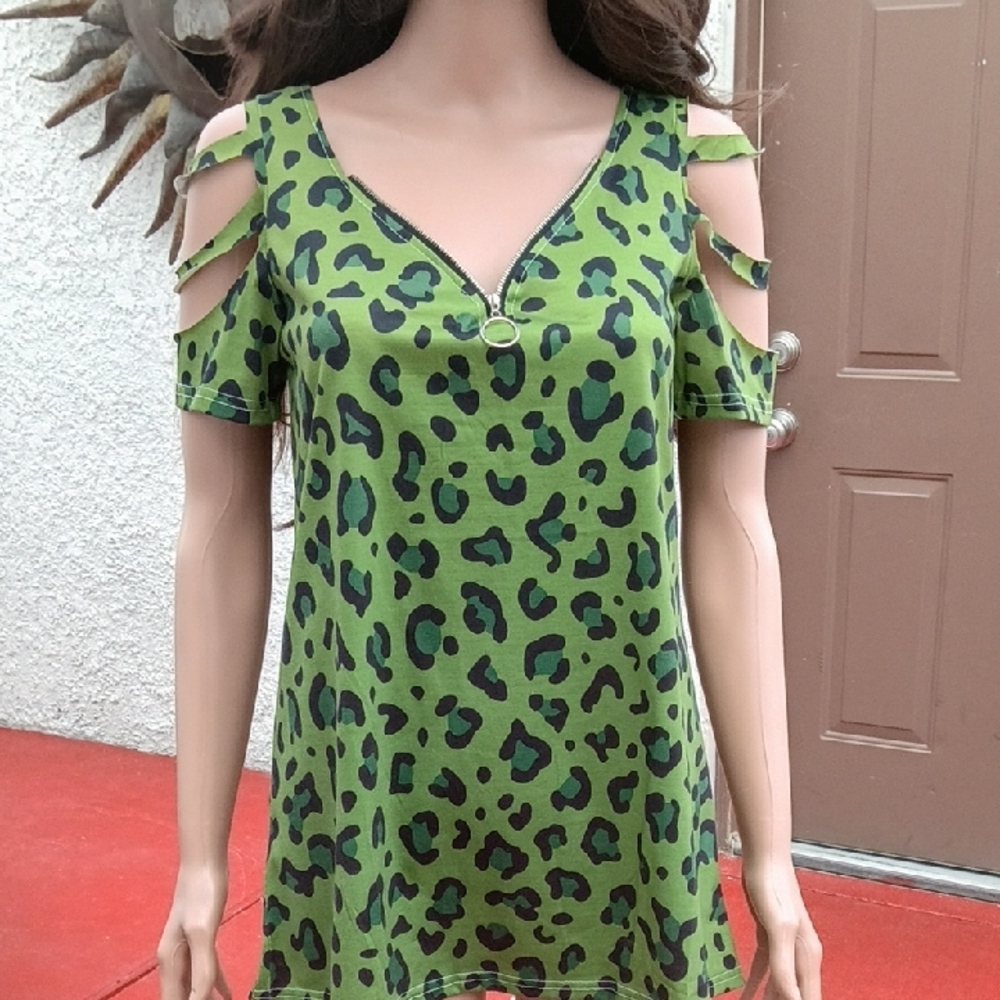 Green Leopard-Print Cold-Shoulder V-Neck Blouse with Zip Detail